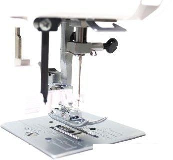 Электромеханическая швейная машина Janome Legend LE-35